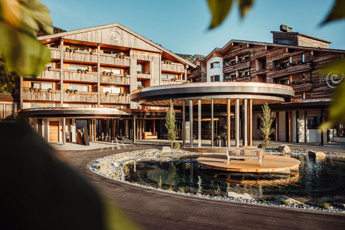 News: Hotel Jungbrunn mt Lobby-Facelift, neuen Suiten und vergrößertem Spa