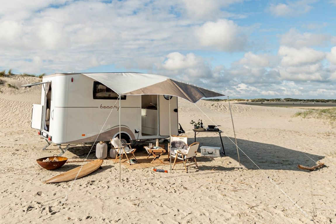 Lifestyle: Hobby Beachy Wohnwagen von den Stränden Schleswig-Holsteins inspiriert