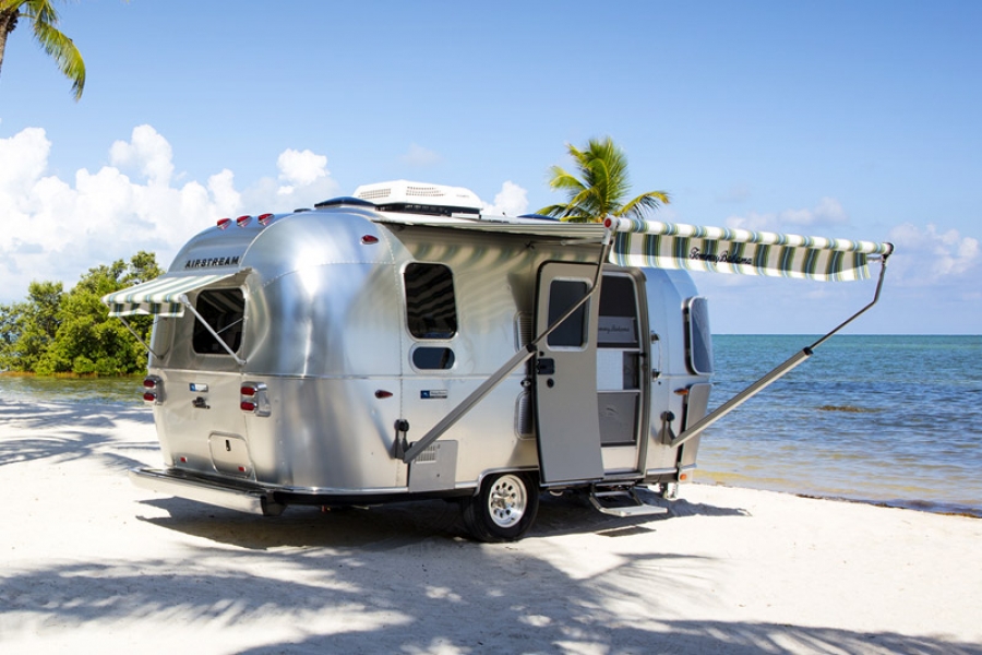 Lifestyle: Airstream Caravan &quot;Tommy Bahama&quot; Special Edition