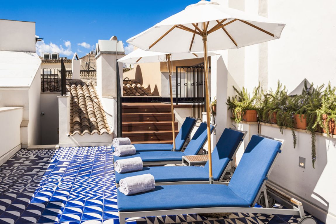 News: Stadt und Sonne genießen im Cort Hotel im Herzen Palmas