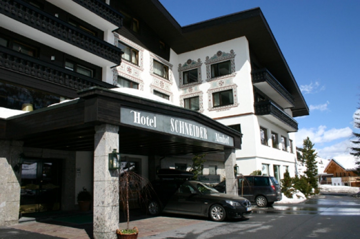Hoteltest: 5-Sterne Hotel Almhof Schneider in Lech am Arlberg, Österreich
